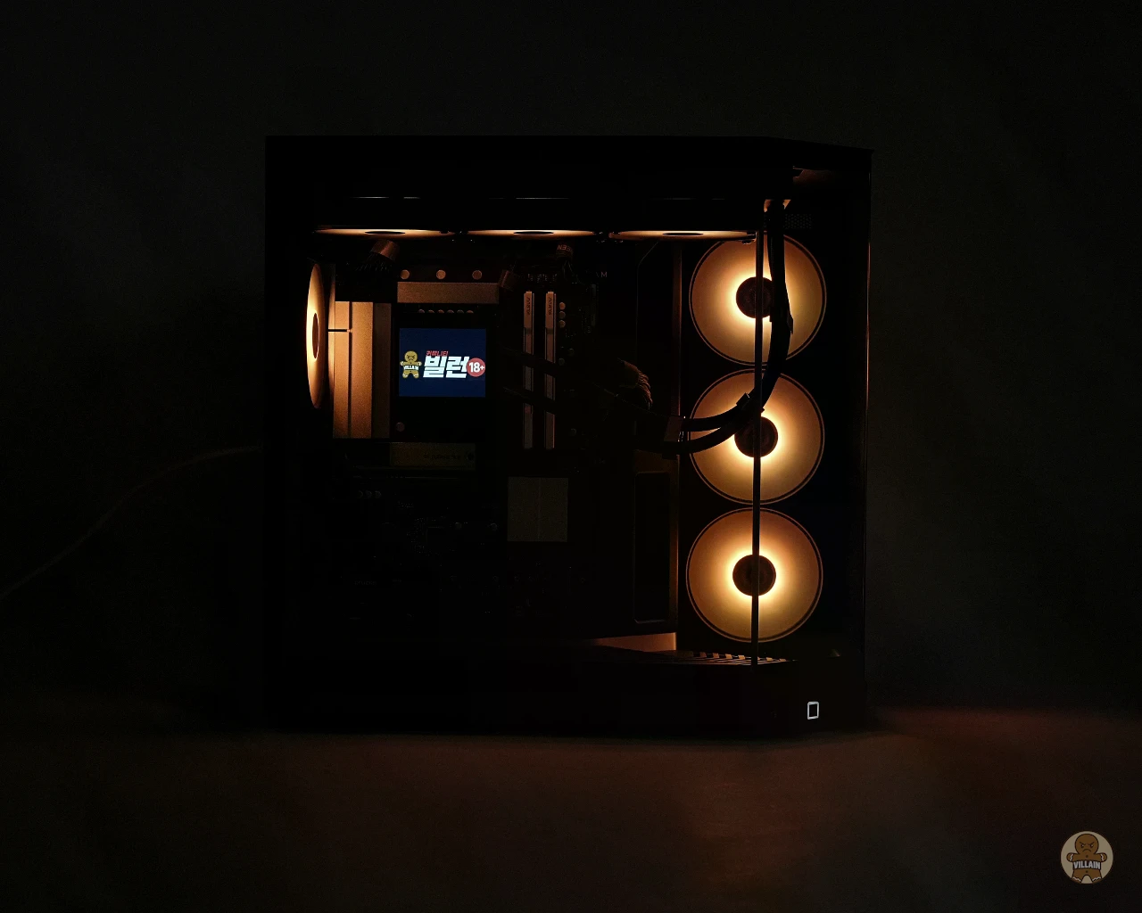 HYTE Y50 RGB 피치 블랙 [써보니] 진화한 어항케이스! 관련 이미지 49