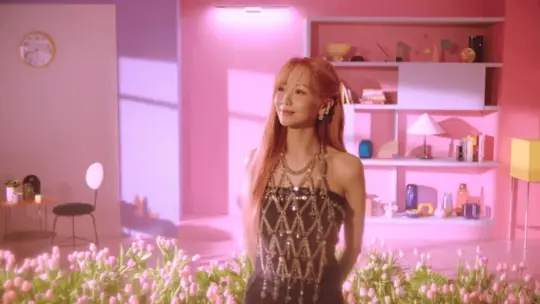 류수정 PINK MOON 티저 올라옴 관련 이미지 13
